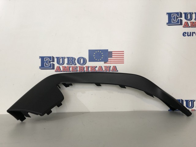 Bumper Trim, RH